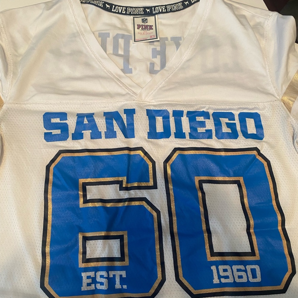 Love pink San Diego chargers top